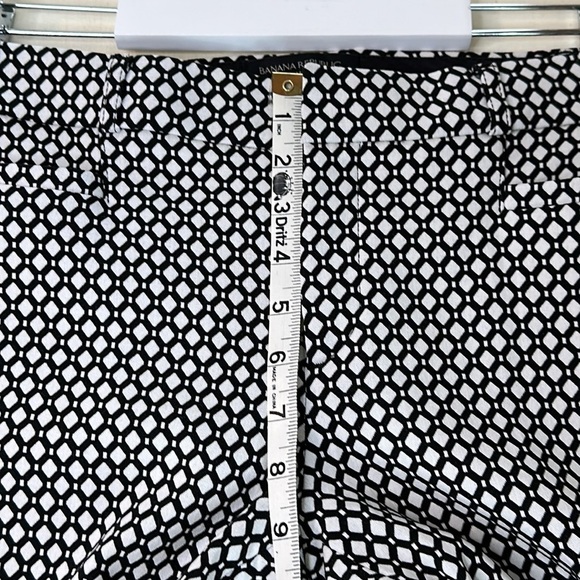 Banana Republic Factory Black and White Diamond Print Sloan Crop Pant Size 4P - Picture 12 of 13